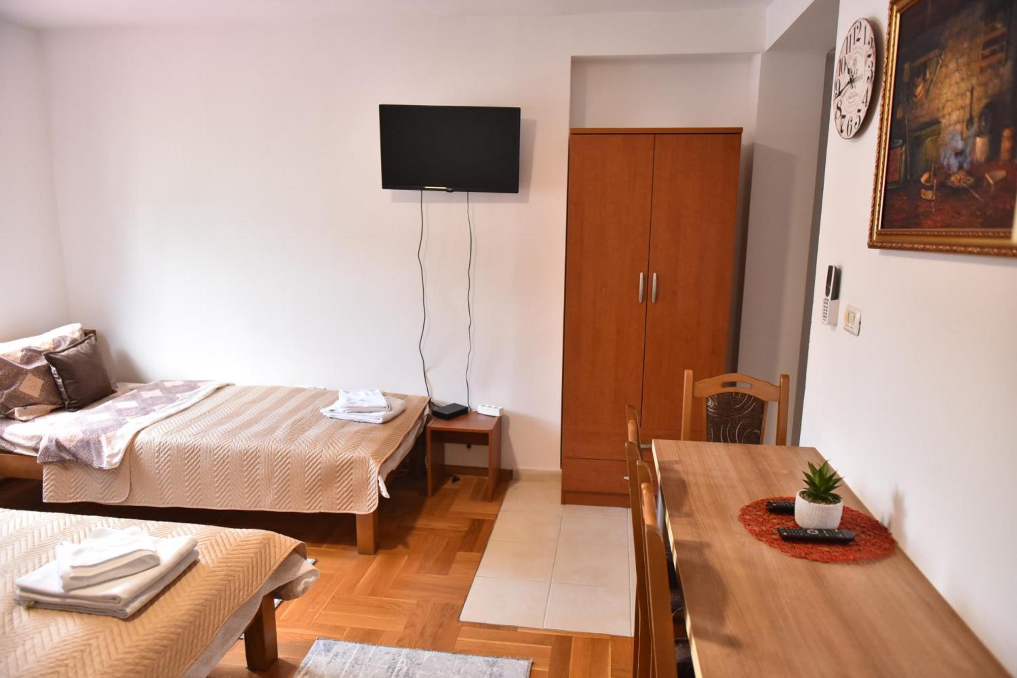 Apartments Ravno Plužine Oda fotoğraf